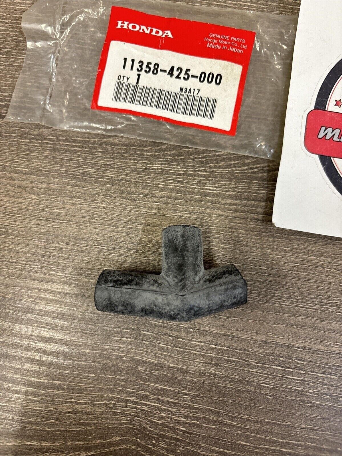 NOS Honda CB750 CB900 THREE WAY JOINT 11358-425-000 H117