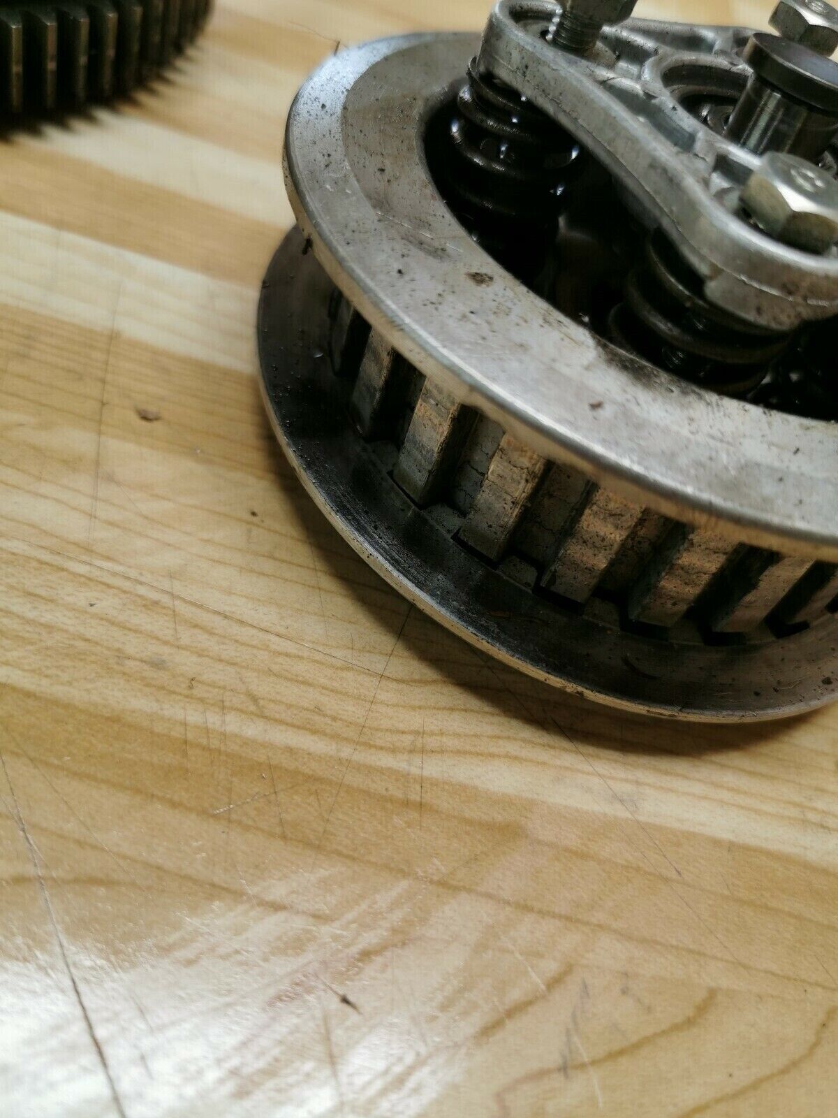 Honda CB125S 1975 clutch outer center hub basket 22100-324-000 22350-107-000