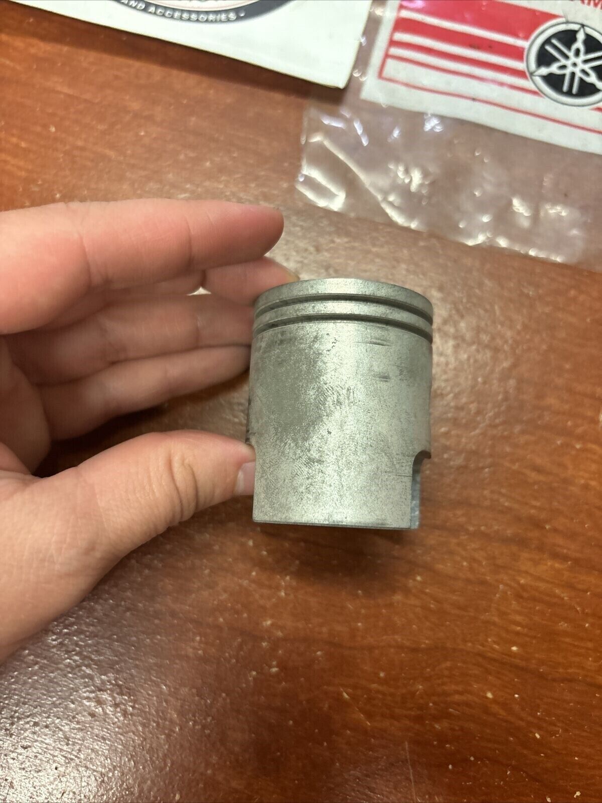 NOS Yamaha 1966 1967 U5 PISTON O/S 0.50 KS 3E1-11636-00-00 Y175