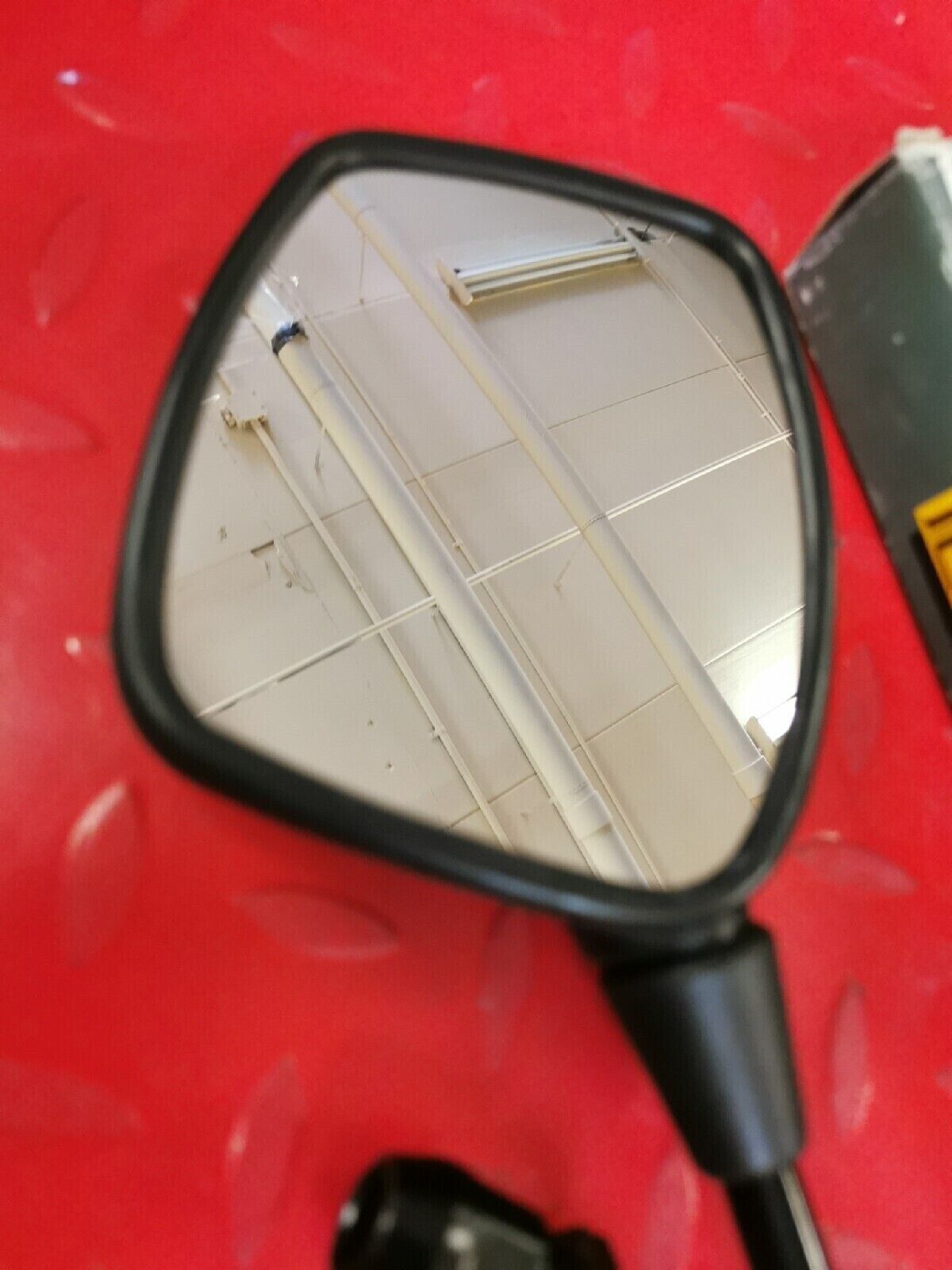NOS YAMAHA  Xj600 1992 - 1994  EMGO MIRROR RIGHT SIDE  4BR-26290-00-00 J6