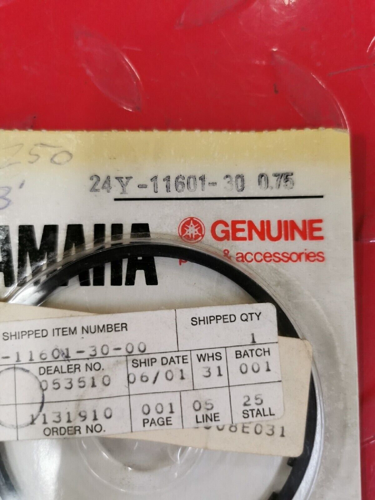 NOS YAMAHA YZ250 1983 PISTON RING SET 0.75 24Y-11601-30 Y51