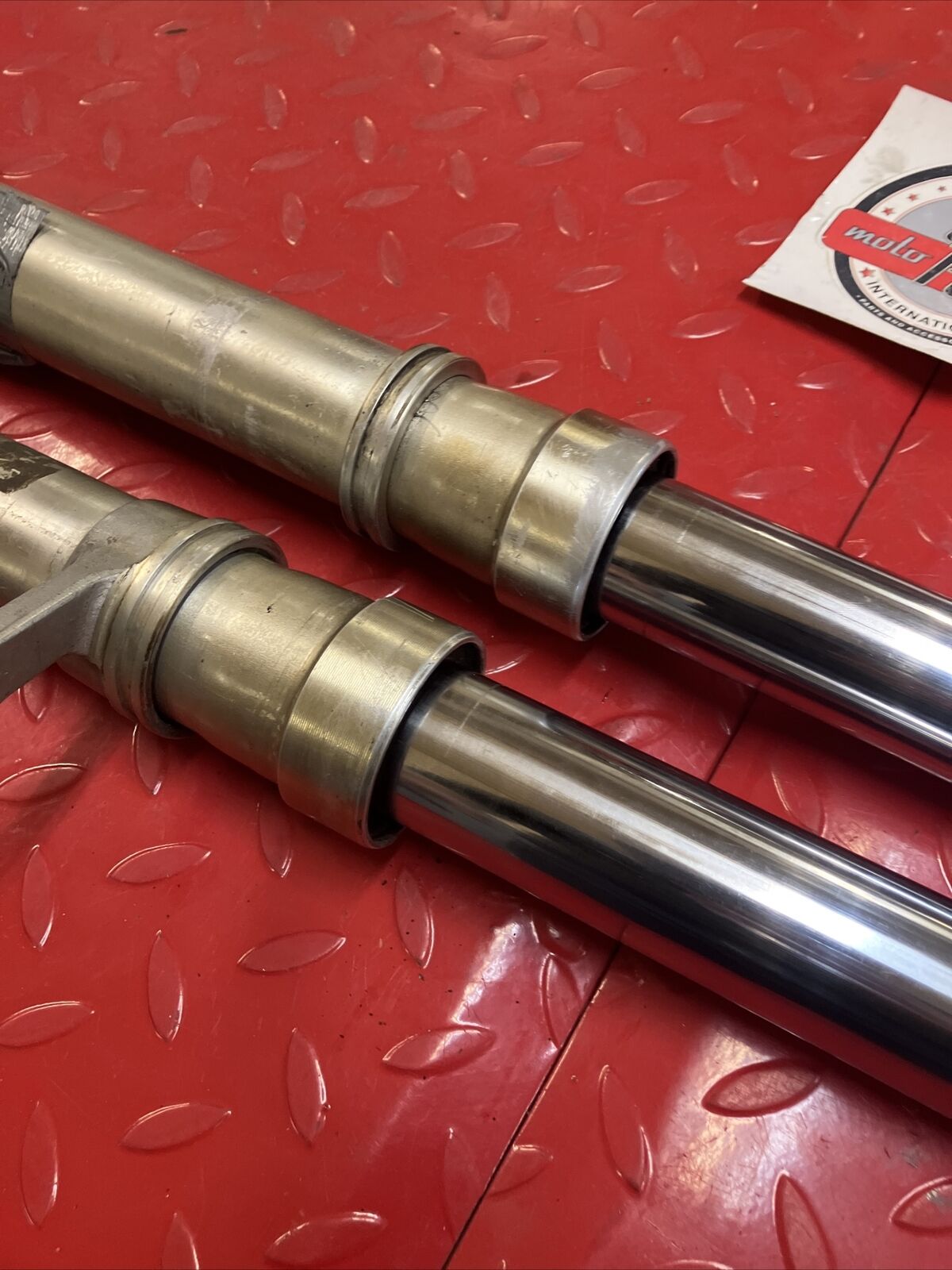 Suzuki RM125 1984 left right front forks