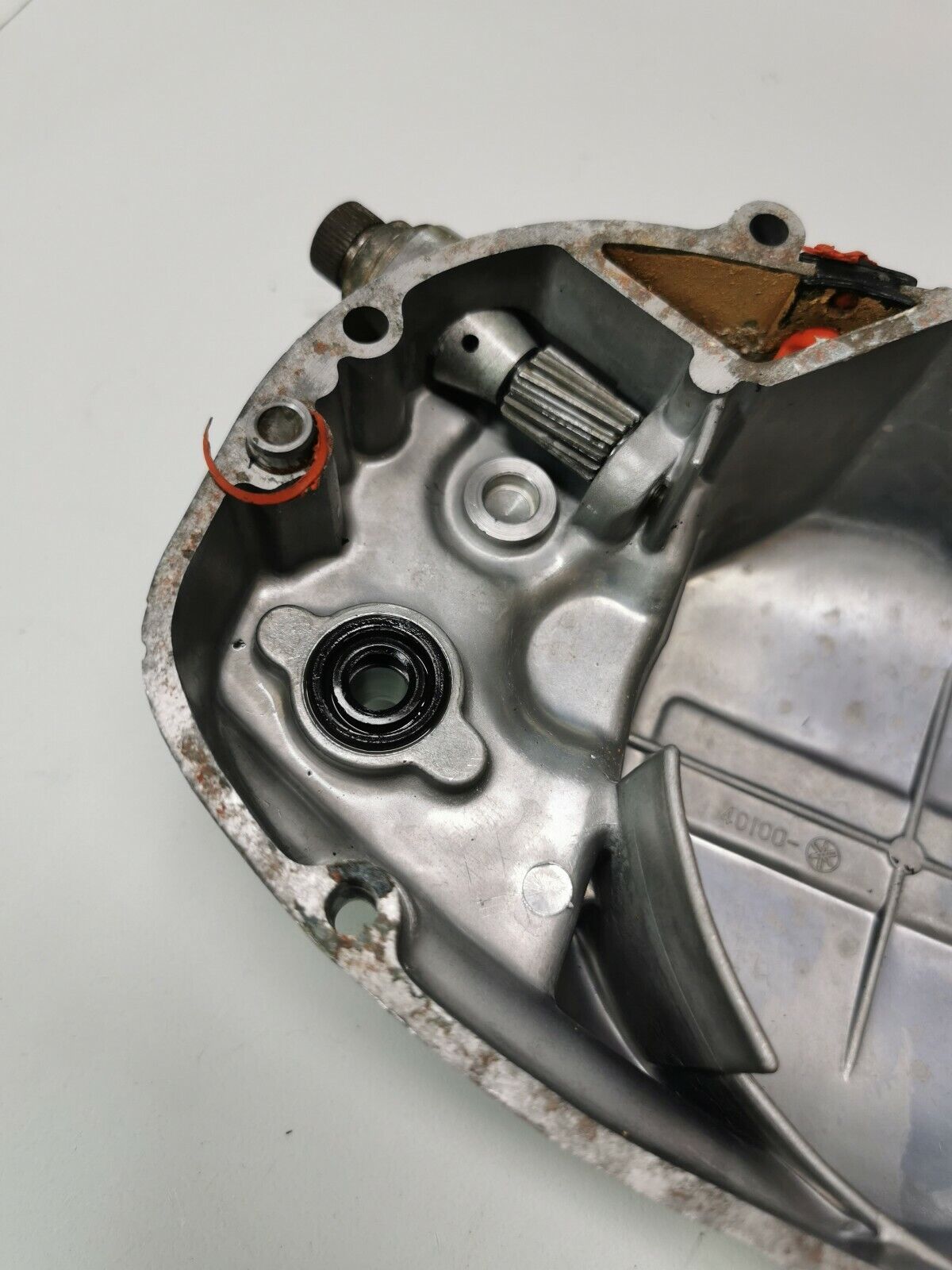 Yamaha DT100 1976 right crankcase clutch cover DT175 1974 1975