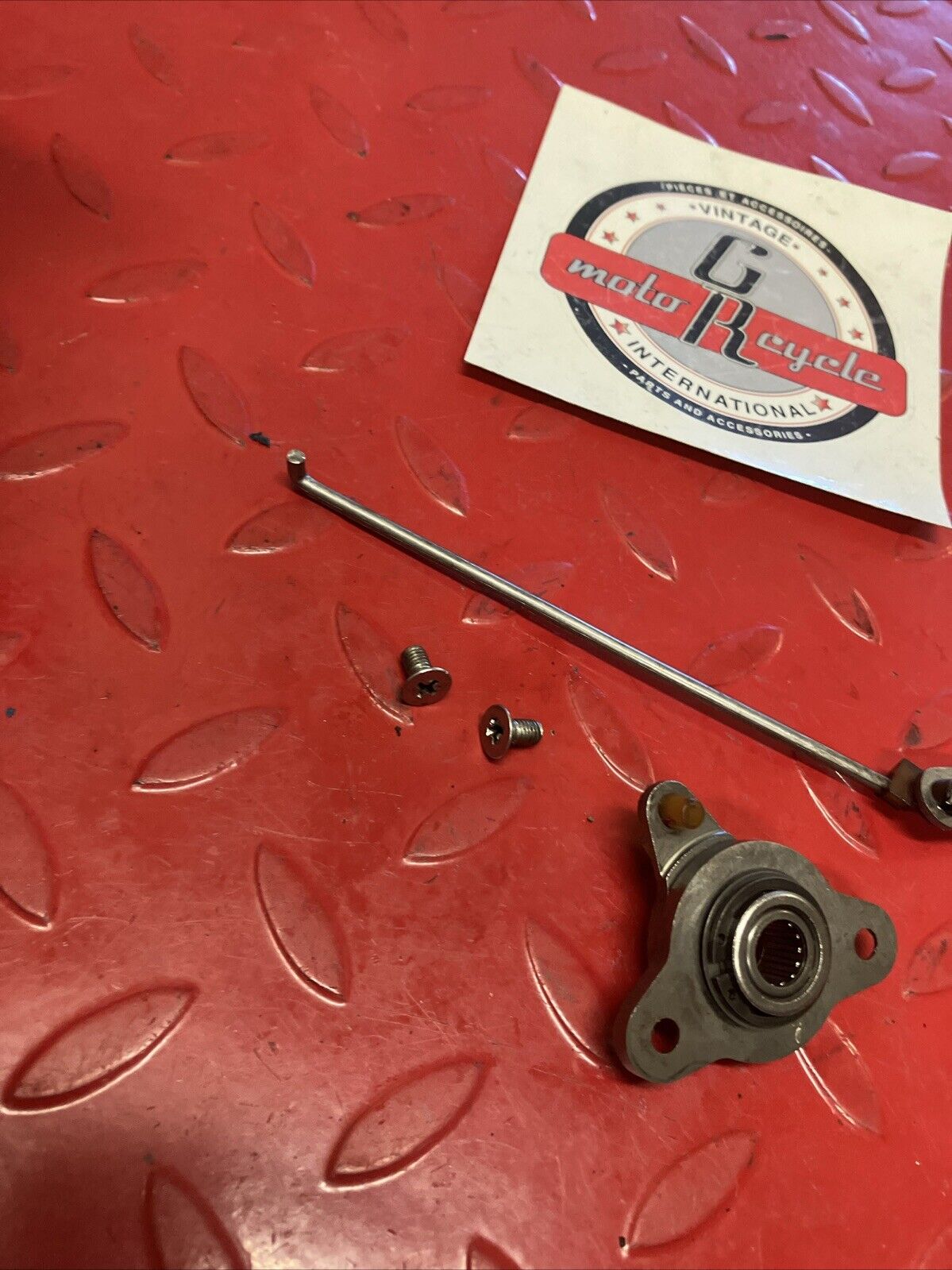 Suzuki RM250 1987 Exhaust power valve actuator rod