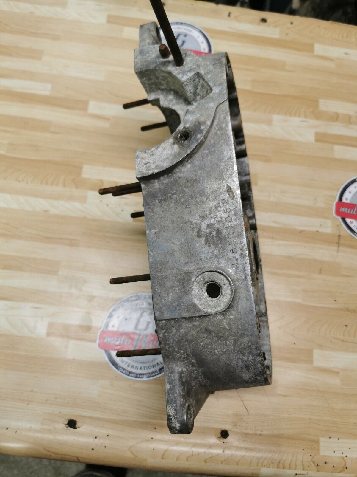 Bultaco right crankcase 15.10-y018 15010-yz018 crank case