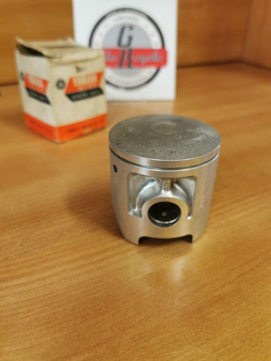 NOS YAMAHA YZ125 1974 - 1977 PISTON 3 O/S 0.75 537-11637-02-00 Y46