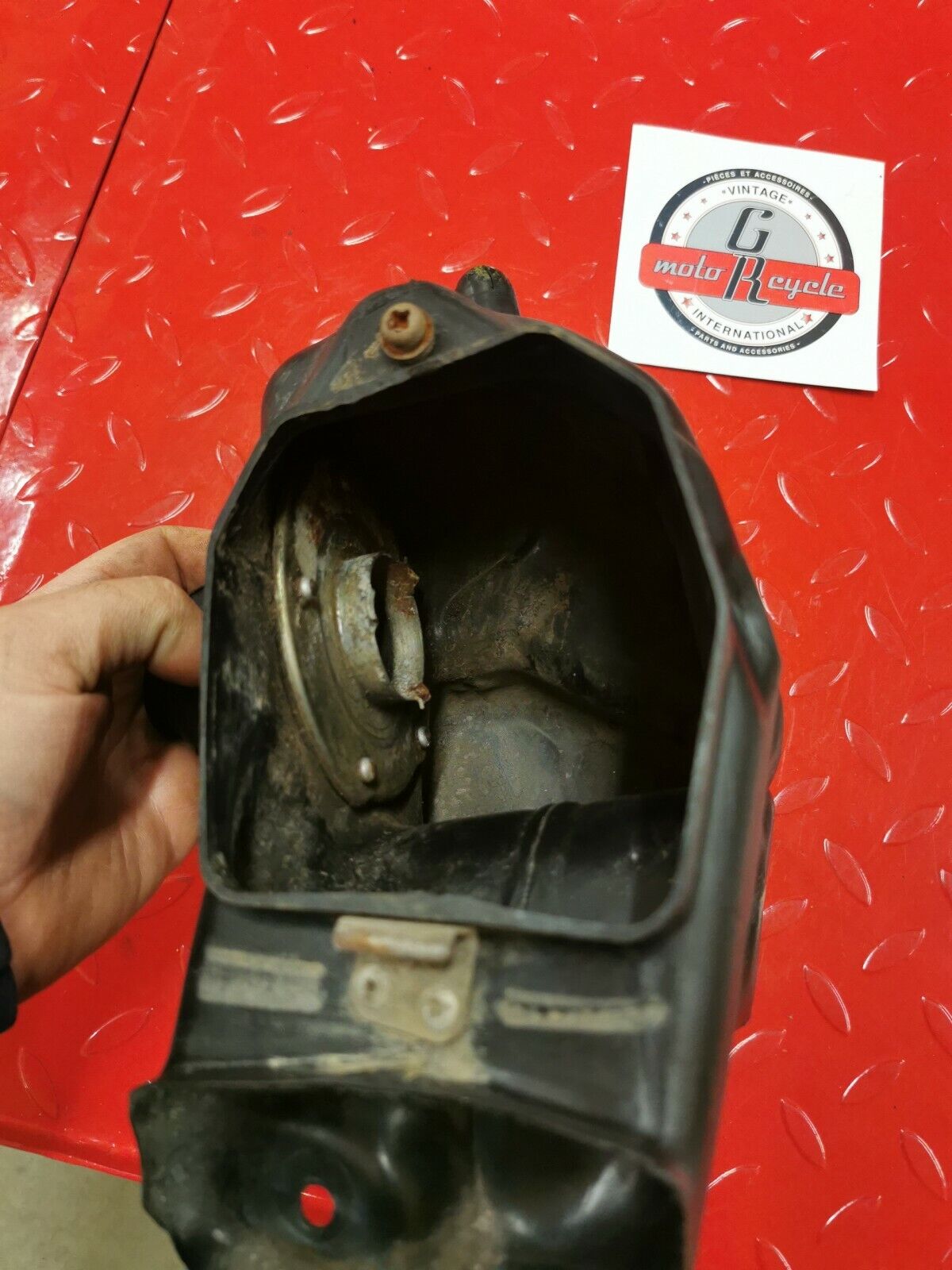 Yamaha YZ80 1981 airbox air box cleaner filter case housing boot