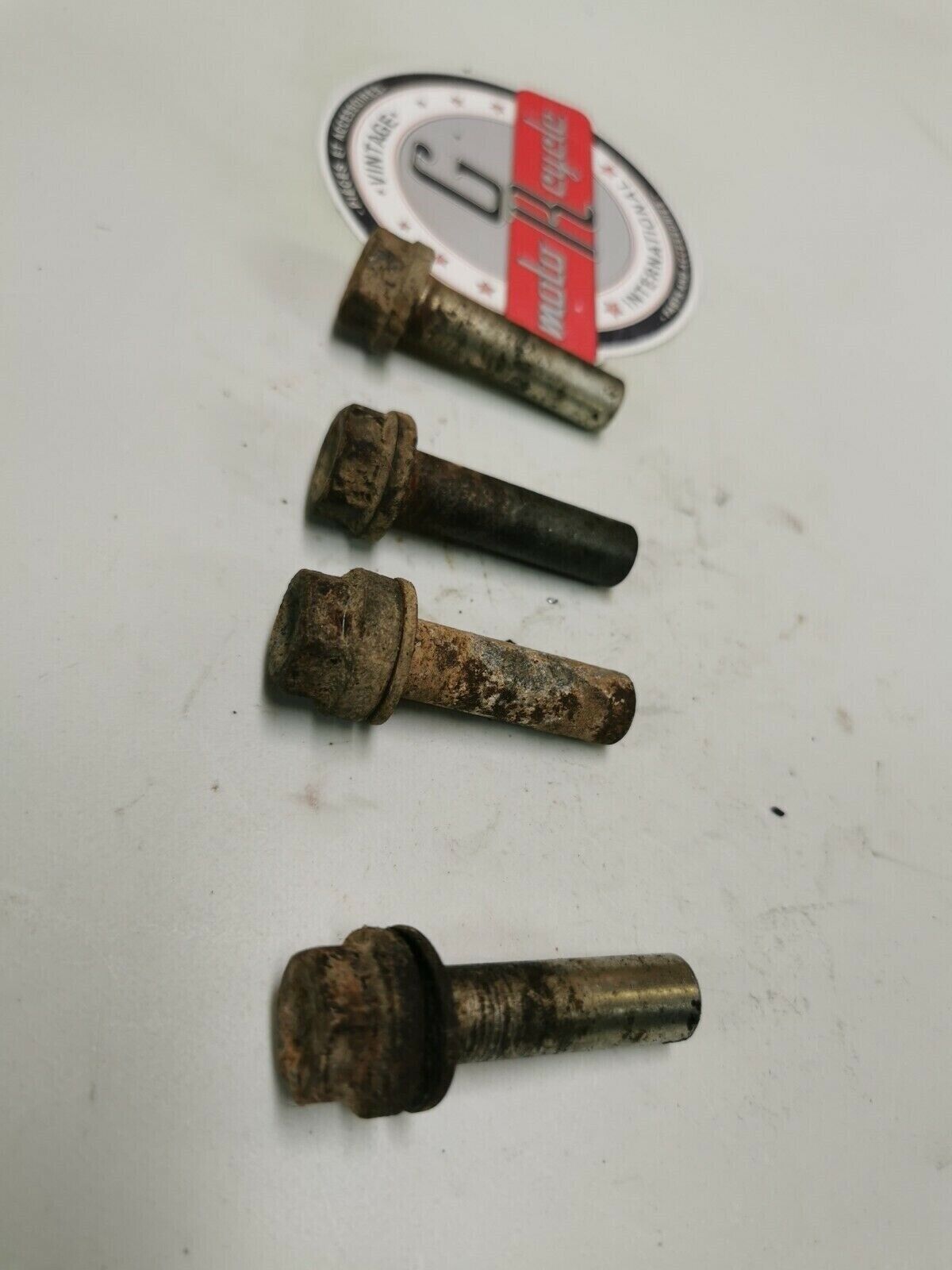 Yamaha DT100 1976 cylinder jug barrel nut bolt hardware