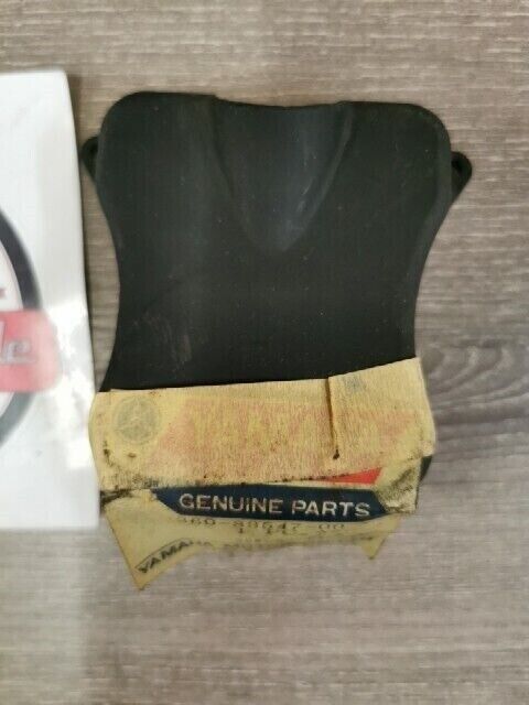 NOS YAMAHA RD350 RD350A 1973 1974 RD250 RD250B COVER SOCKET 360-83547-00-00 Y160