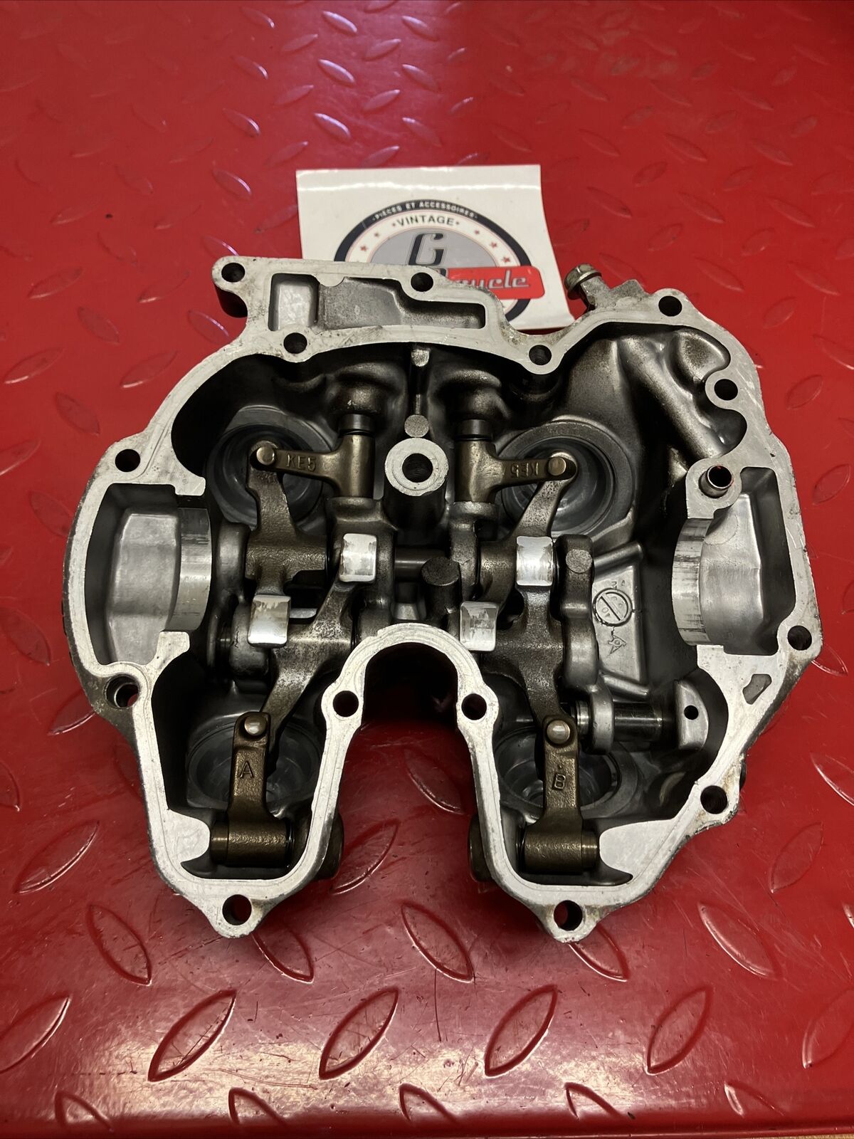 Honda XL350R 1984 cylinder head cover valve cover