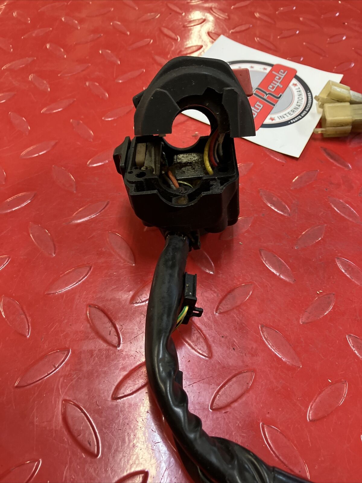 Kawasaki VN750 1986 Vulcan 750 left handle turn signal light switch control