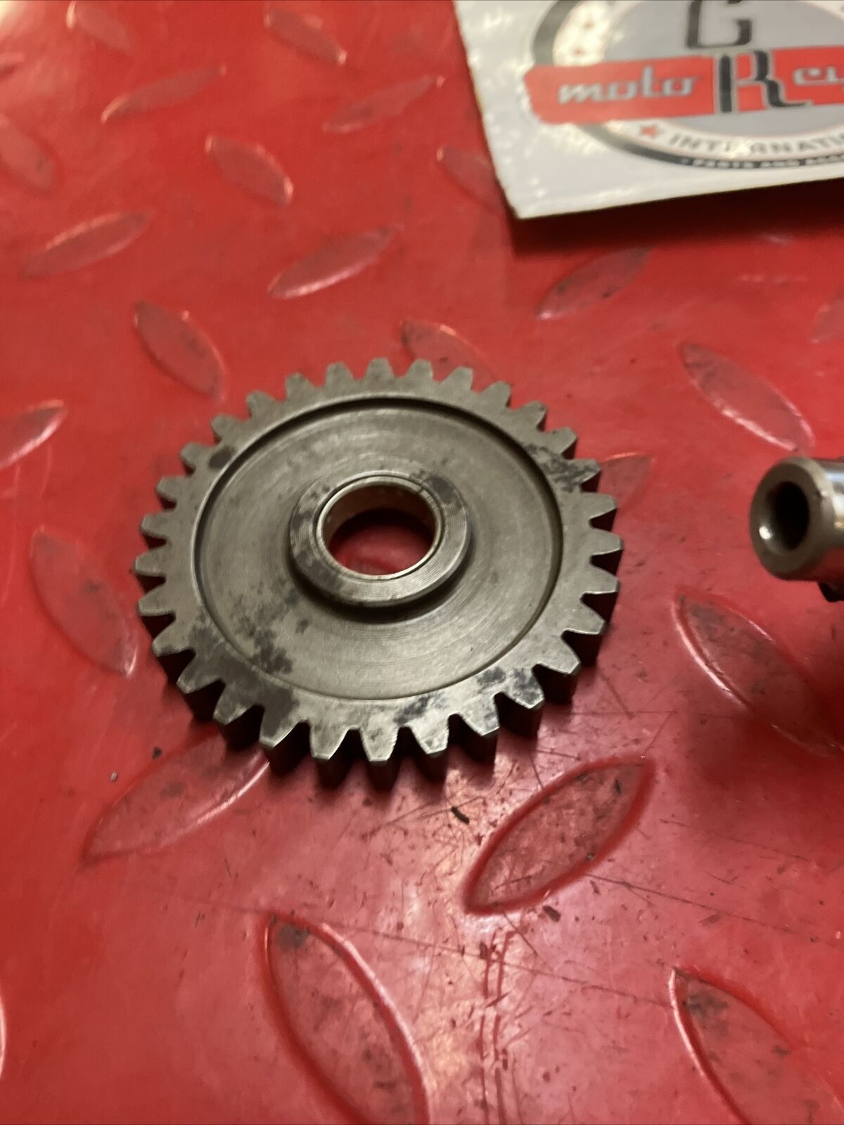 Kawasaki KX125 1983 kickstarter kick starter idle gear shaft spindle 59051-1036
