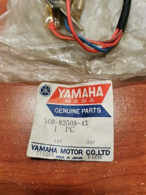 NOS Yamaha MAIN IGNITION SWITCH 360-82508-43-00 SUB 360-82508-09-00 Y109