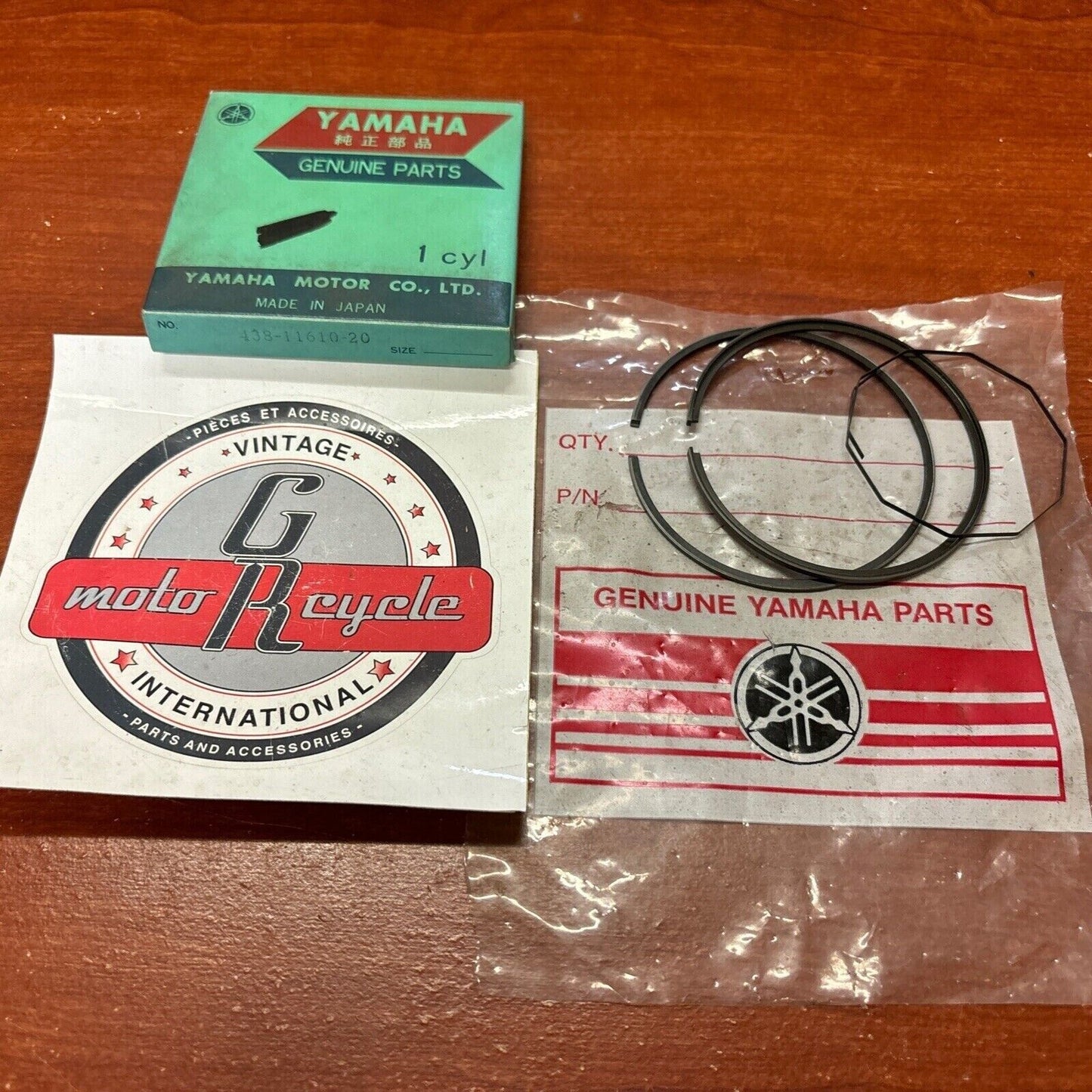 NOS Yamaha 1974 - 1976 DT250 PISTON RING O/S 0.50 438-11610-20-00 Y174