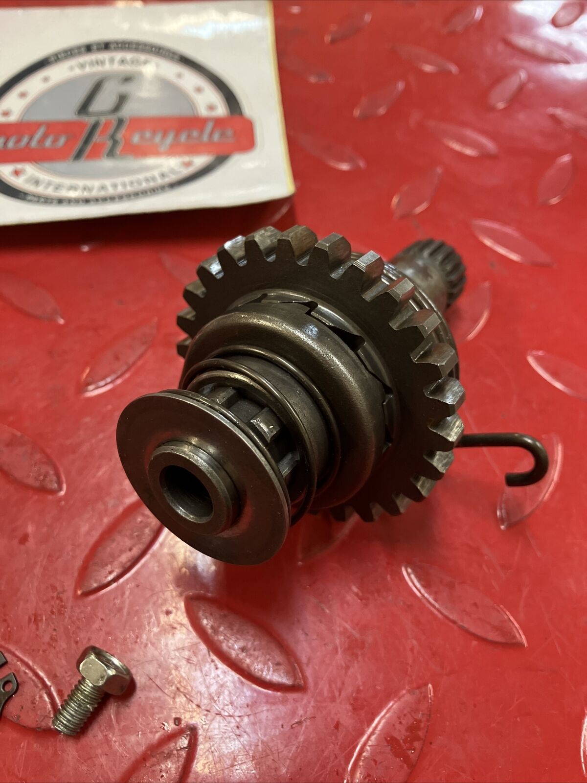 Suzuki RM125 1985 kickstarter kick starter spindle shaft idle gear 1984 2