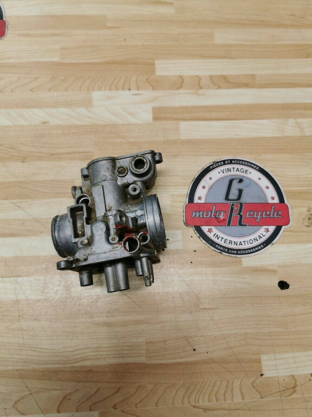 Honda XR250R 1984 carburetor right side body carb
