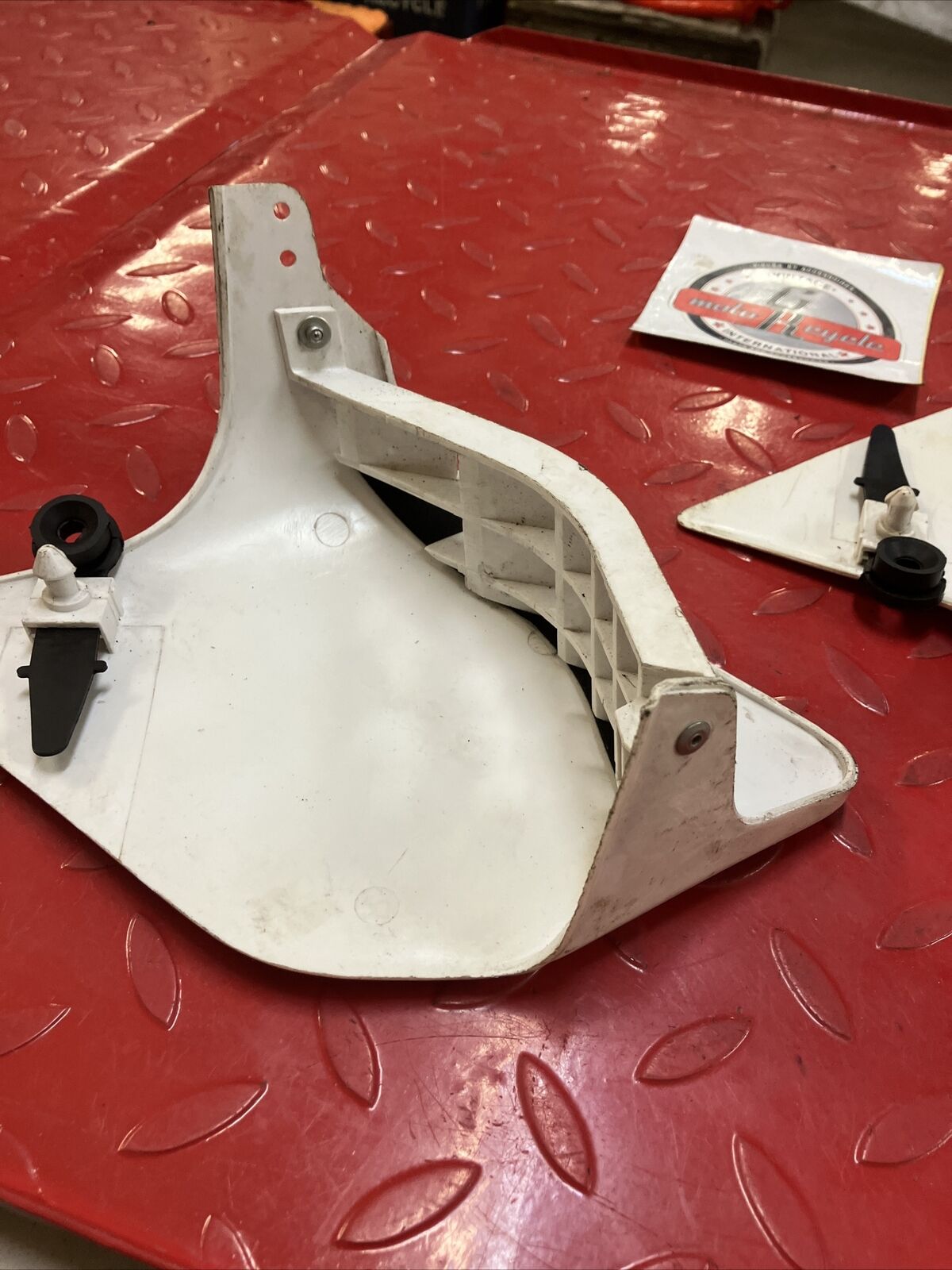 Yamaha XT225 Serrow left Right side air scoop shroud cover deflector grille