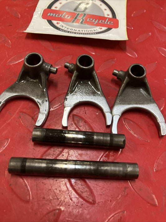 Honda CR250R 1982 transmission gearshift gear shift forks 24221-KA4-700