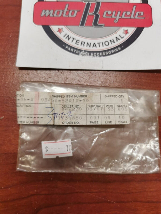 NOS Yamaha CIRCLIP 93450-52010-00 Y69
