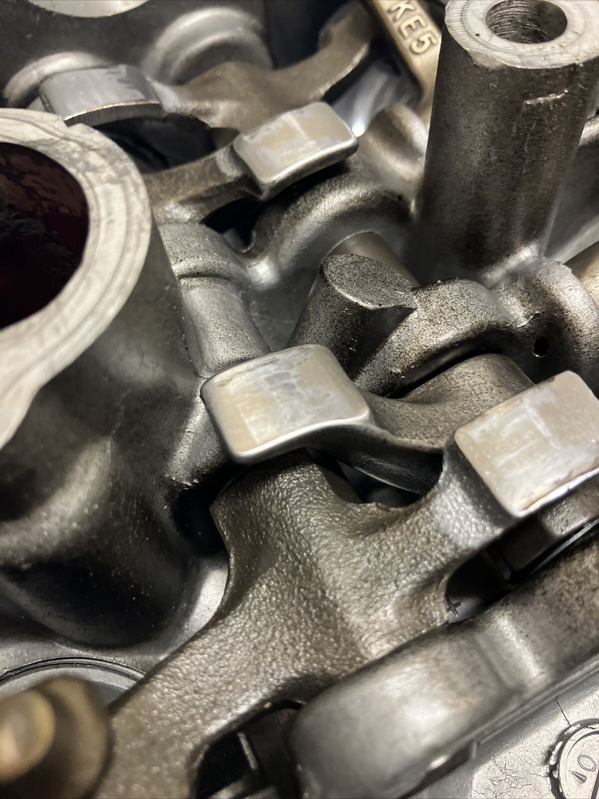 Honda XL350R 1984 cylinder head cover valve cover