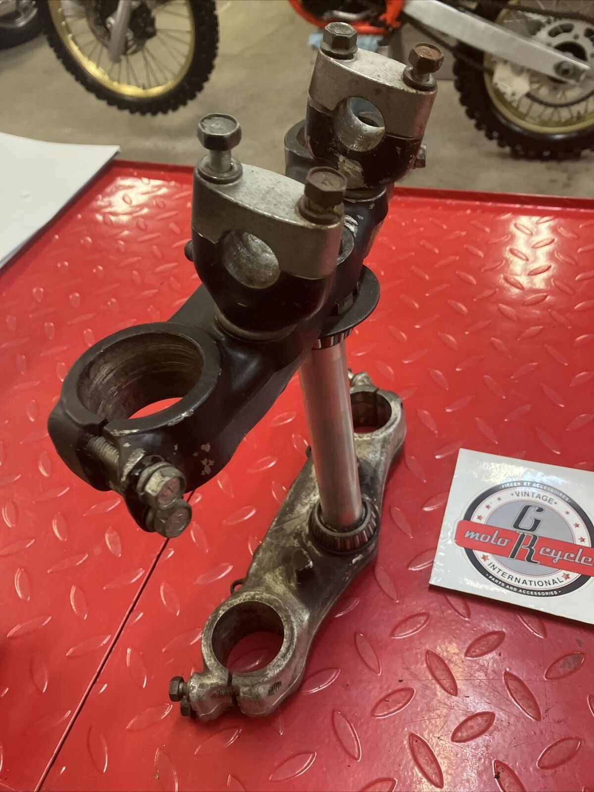 Honda CR250R 1984 steering stem triple clamp tree 53200-KA4-730 CR125R CR500R