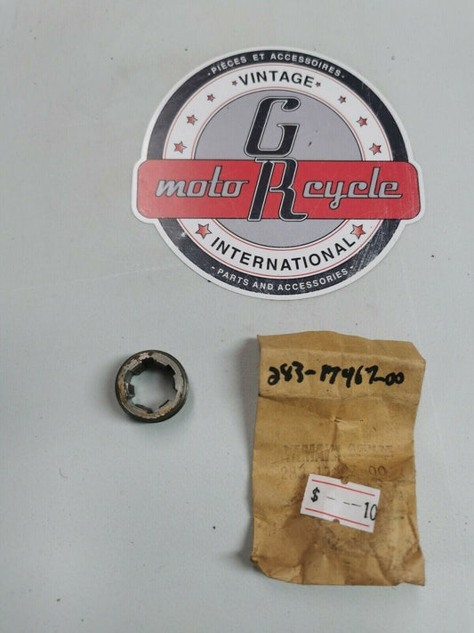 NOS Yamaha Chain Guide 283-17467-00-00 Y1