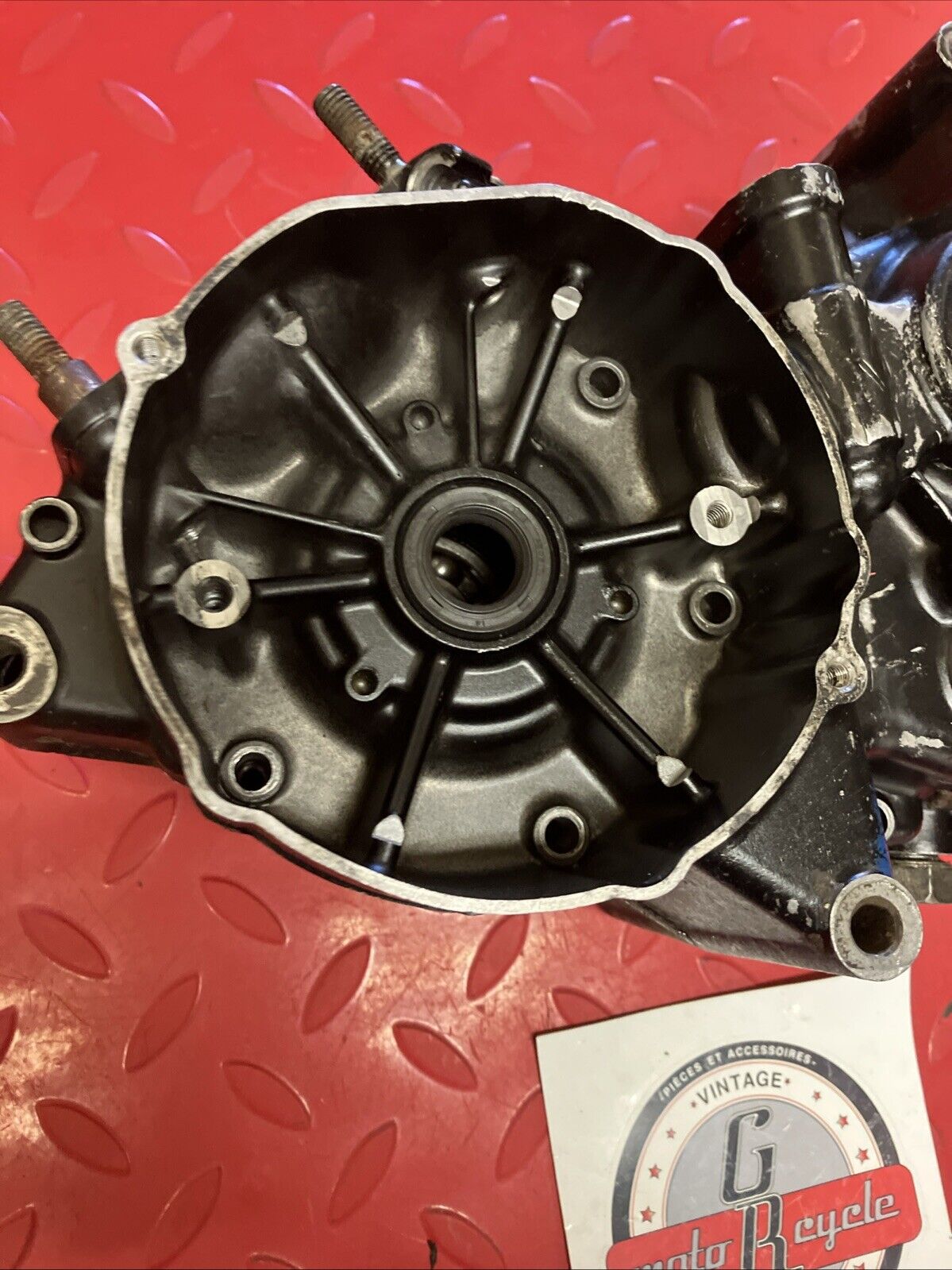 Suzuki RM125 1983 Crankcase set crank case left right 11300-14880