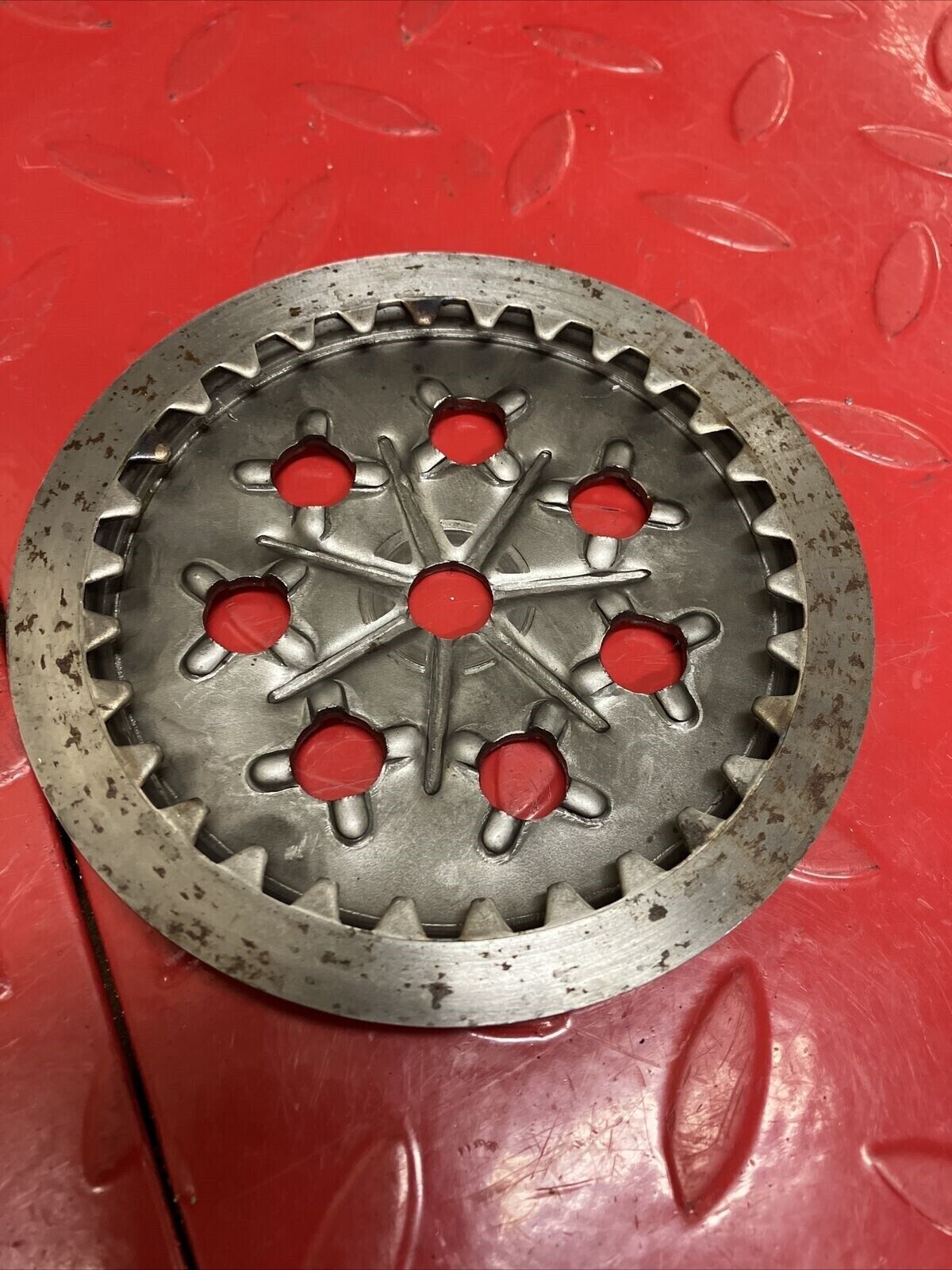 Suzuki RV125 1973 clutch basket hub pressure plate assembly