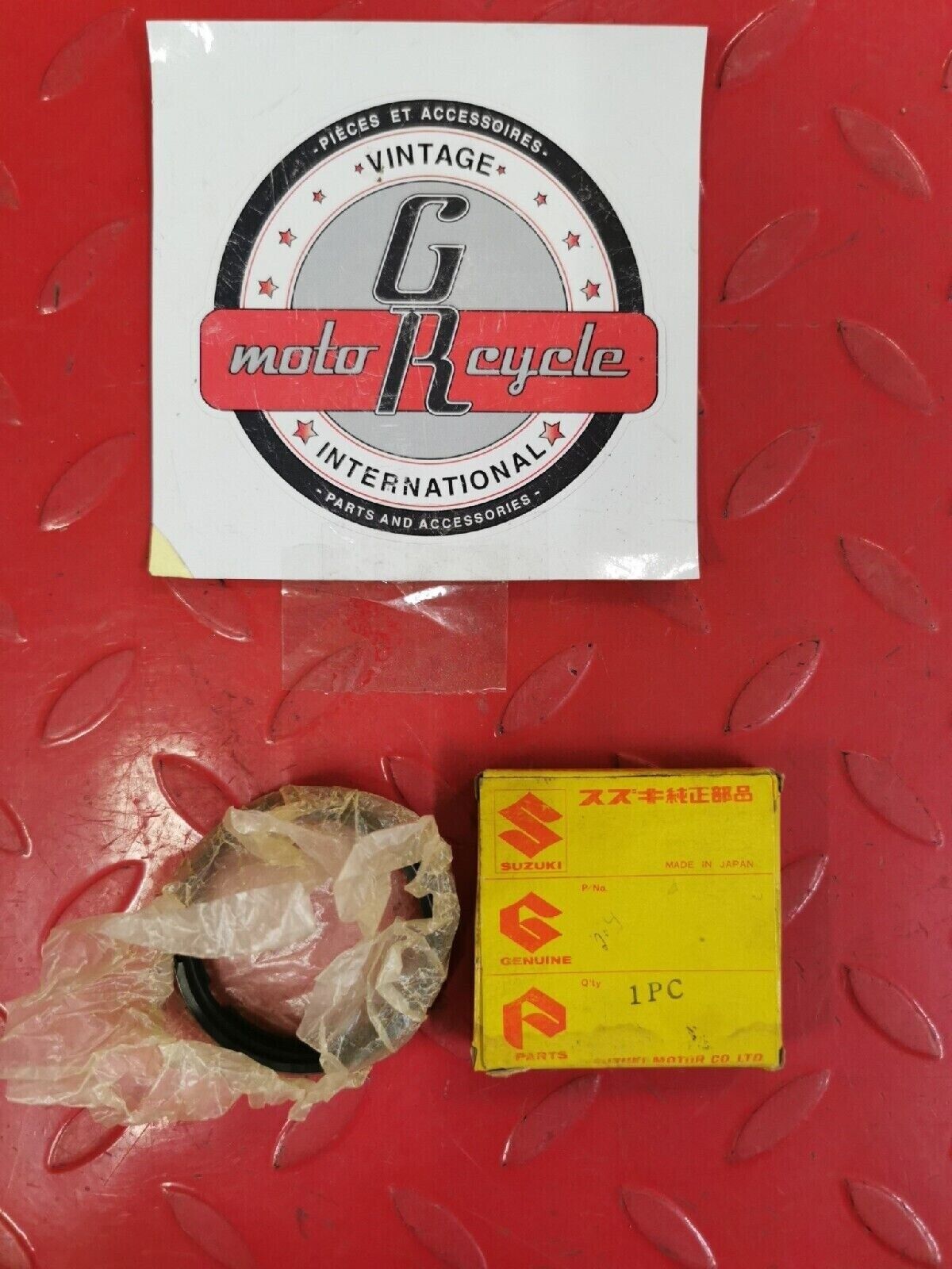 NOS SUZUKI T20 TC250 1969 PISTON RING SET 12140-11012 S11