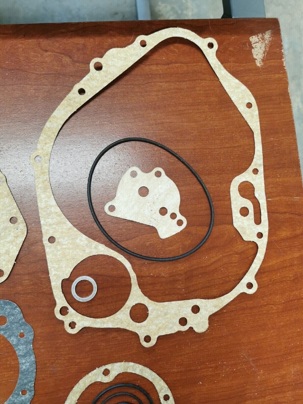NOS Kawasaki KZ200 INCOMPLETE ENGINE GASKET KIT 14046-120 K2