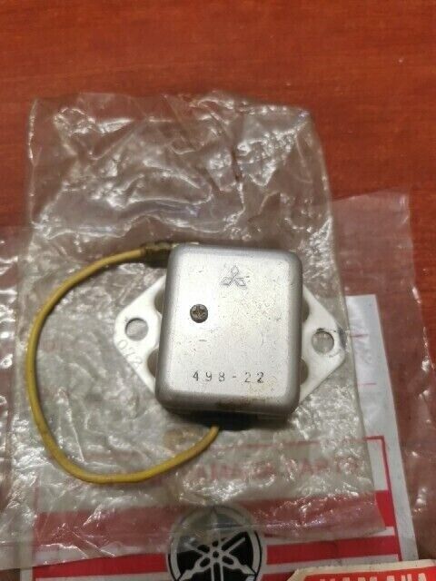 NOS Yamaha DT125 VOLTAGE REGULATOR 498-81910-22-00 SUB 443-81910-62-00 Y164