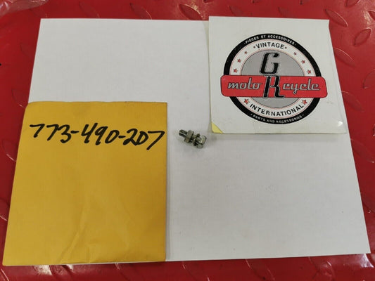 NOS PUCH BOMBARDIER MAXI  SQUARE BOLT 773-490-207 P3
