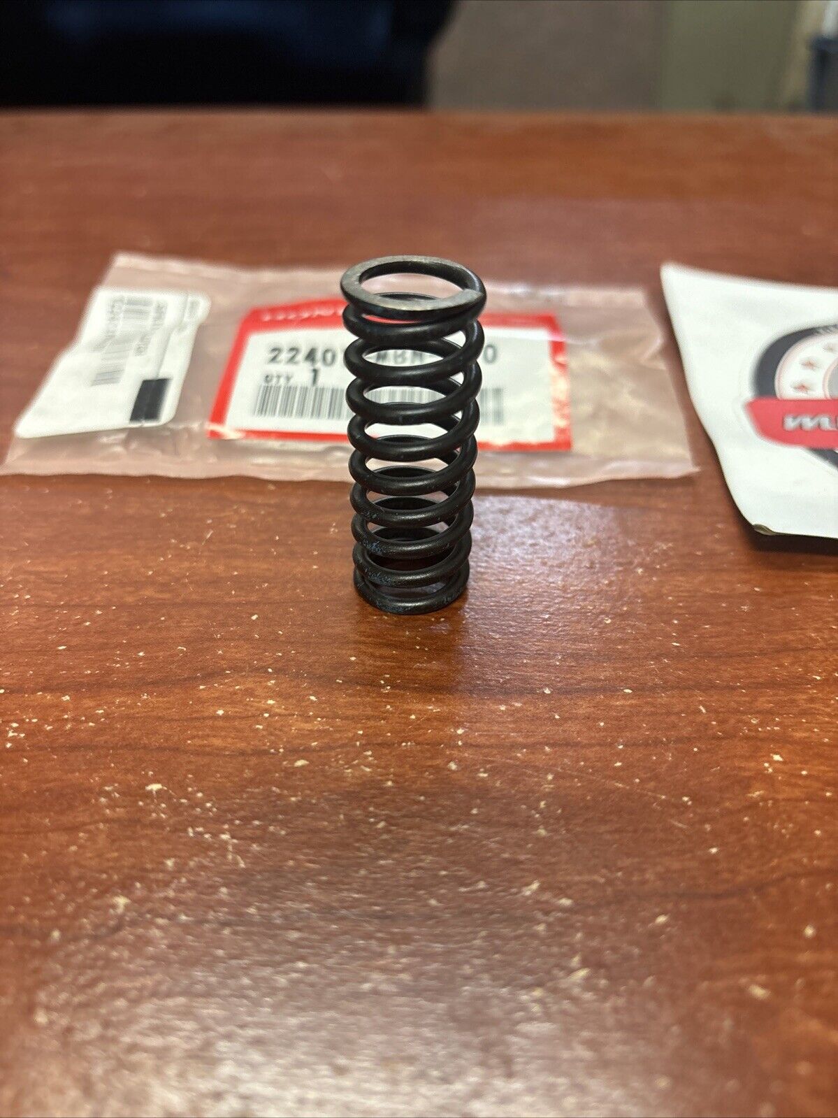 NOS Honda 2000 - 2007 XR650R CLUTCH SPRING 22401-MBN-670 H143