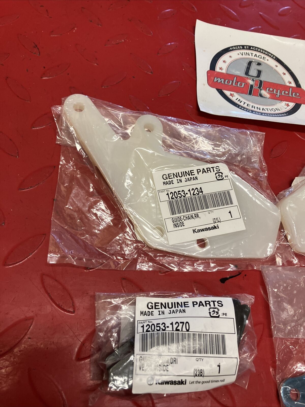 NEW KAWASAKI KX125 KX250 KX500 KDX200 KDX220 CHAIN GUIDE K100