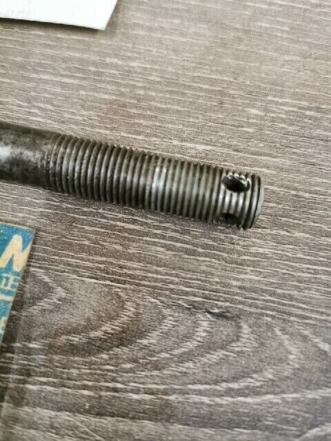 NOS YAMAHA LS2 1972 HS1 1971 1970 AXLE WHEEL 241-25381-01-00 Y190