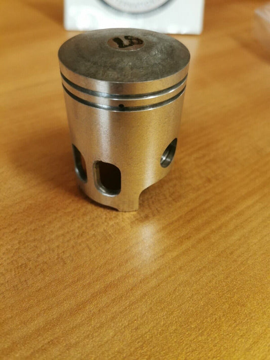 NOS YAMAHA RD125 1975 1976 PISTON STD 0.97 466-11631-01-97 Y46