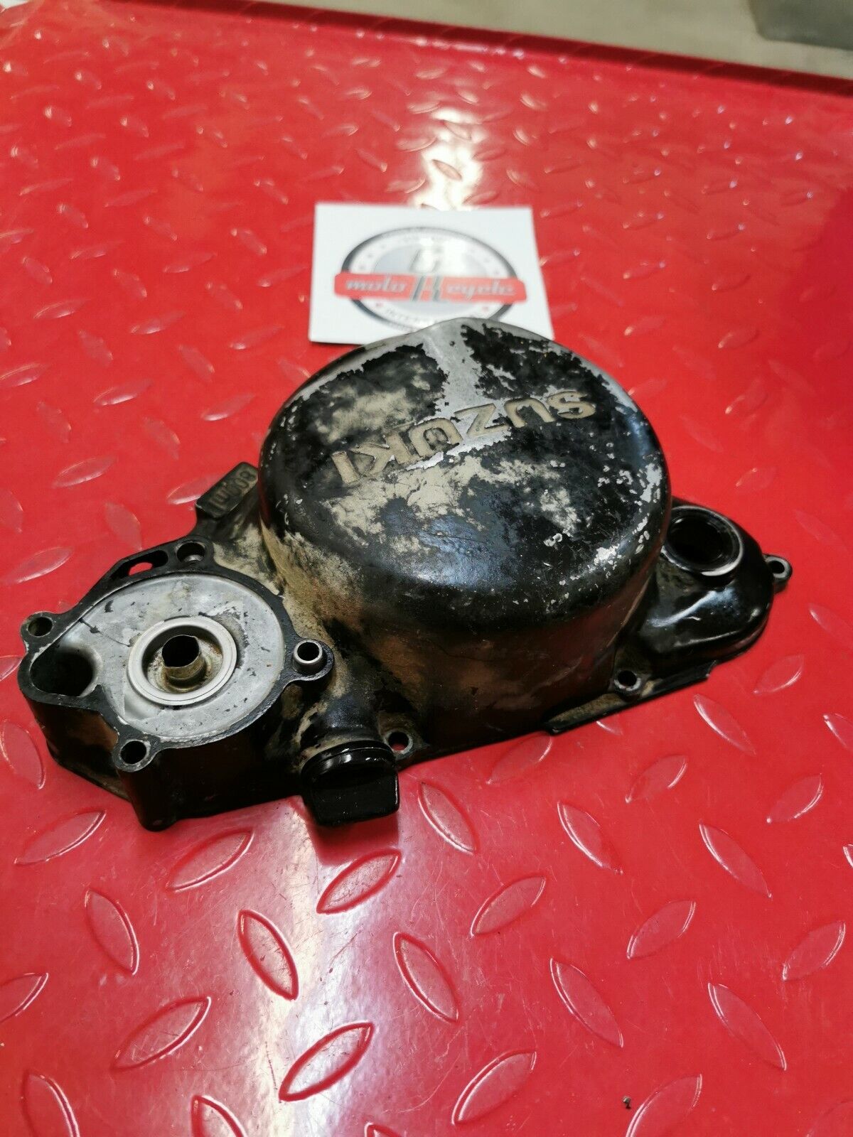 Suzuki RM125 1982 right crankcase clutch cover 1981 1983