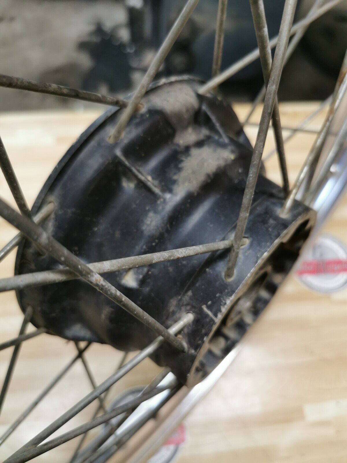 Suzuki RM125 1981 front wheel rim hub 1982