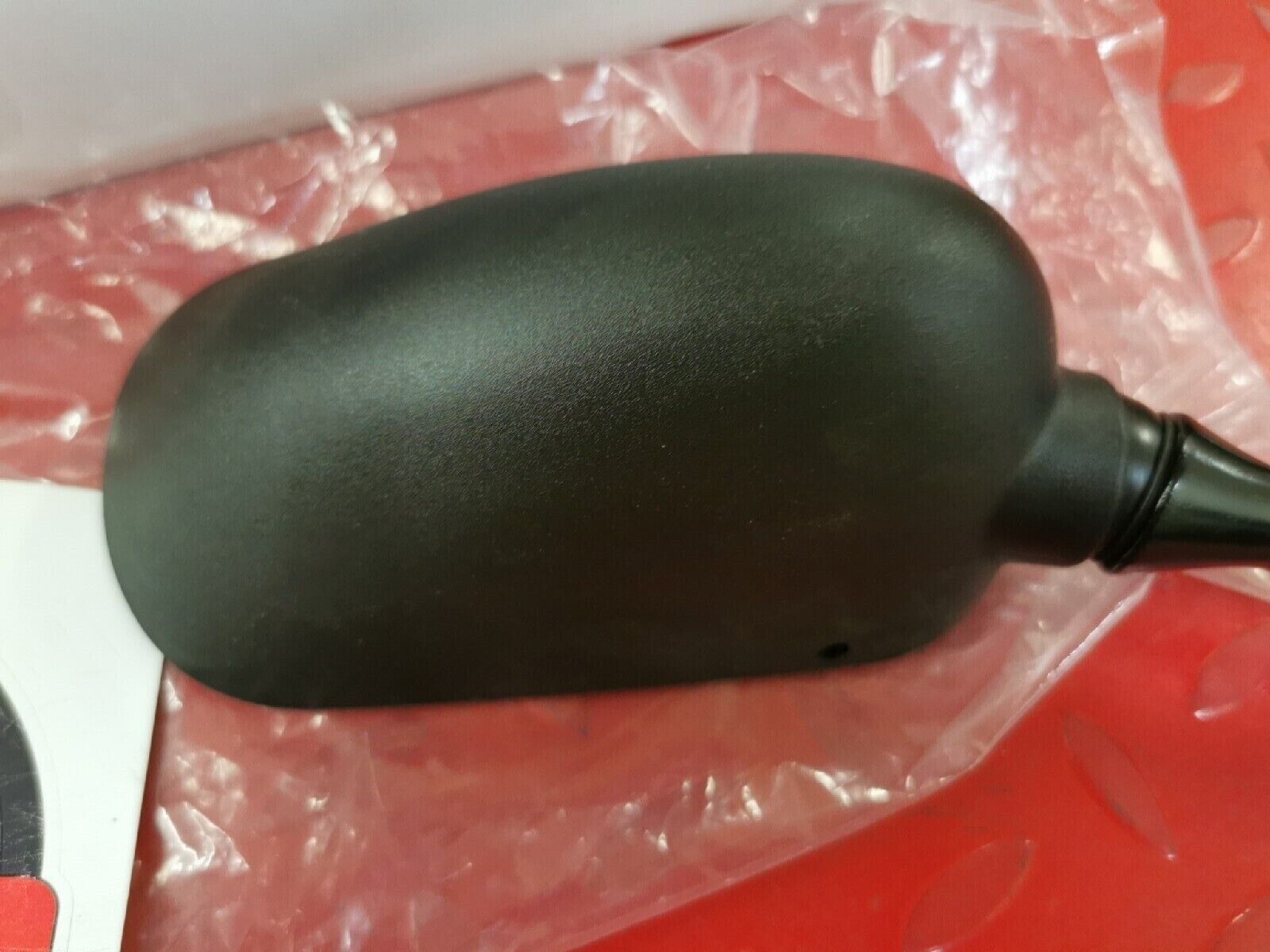 NOS SUZUKI GSXR750 2000 - 2003  MIRROR RIGHT  56500-40 F10 J6