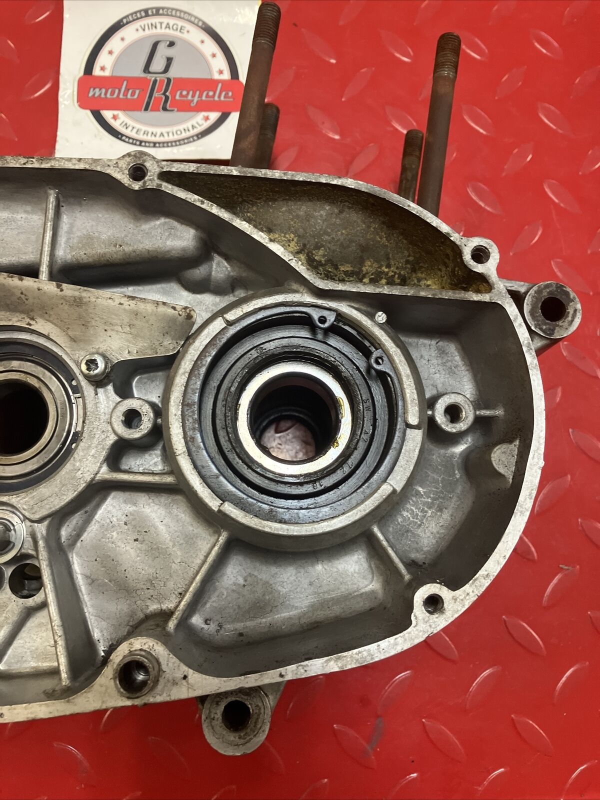 Yamaha DT2 DT250 1972 crankcase set left right 291-15121-00-00