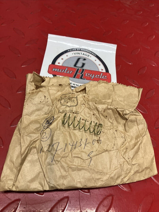 NOS YAMAHA CARBURETOR THROTTLE VALVE SPRING 127-14131-00-00 Y62