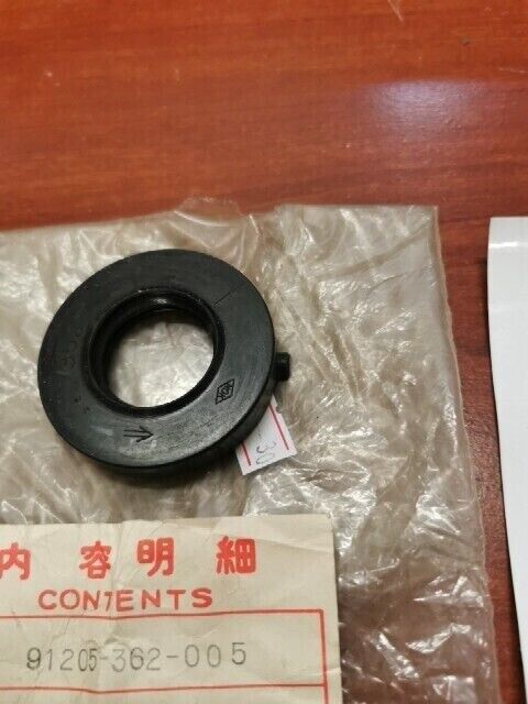 NOS Honda XL175 OIL SEAL (20X52X10) 91205-362-005 H68