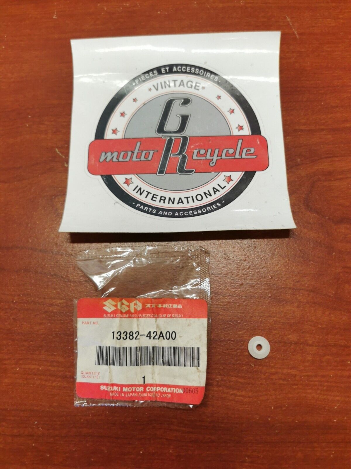NEW NOS Suzuki GS500 DR125 DR200 GSF400 GSX1100 CARBURETOR RING 13382-42A00 S20