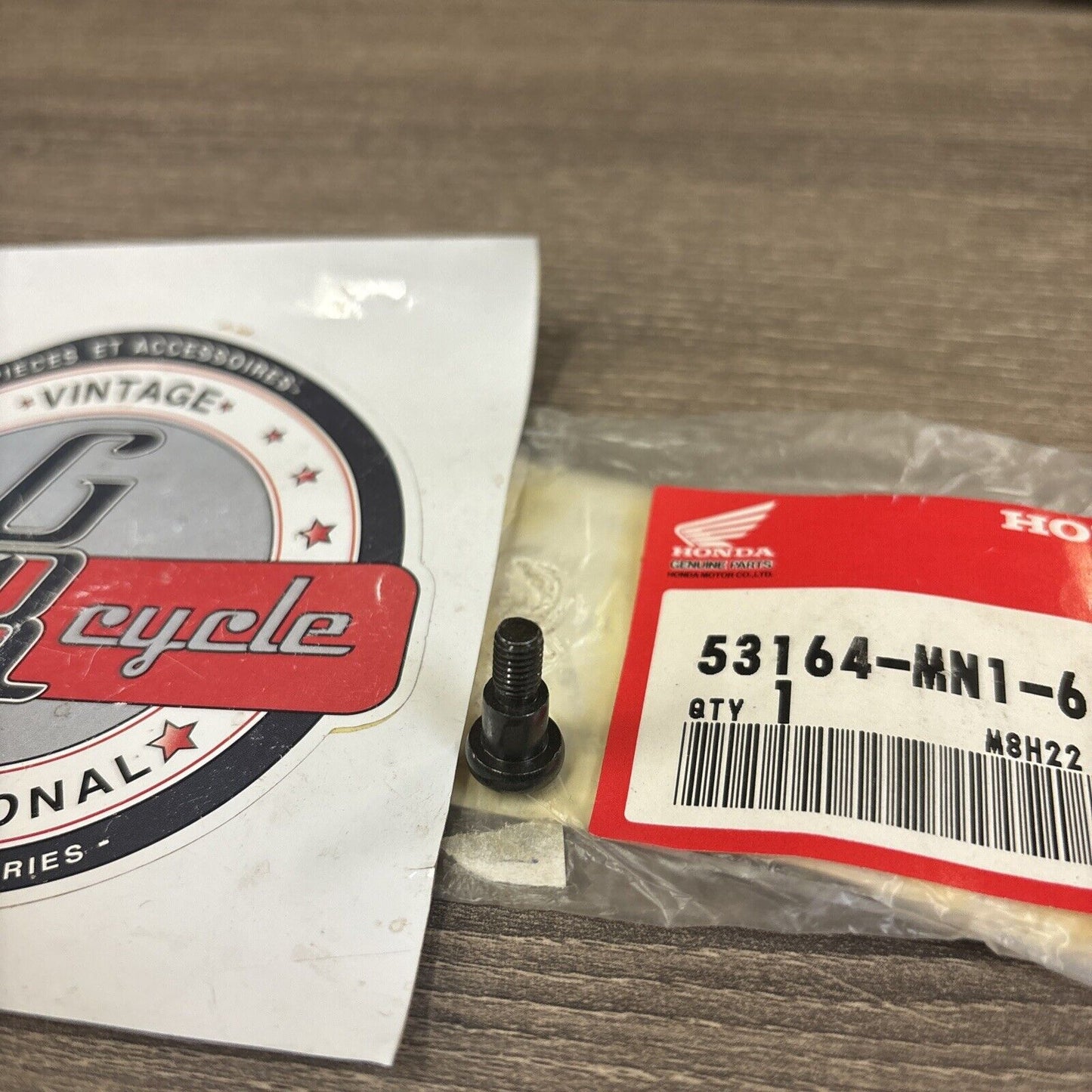 NOS Honda XR400R XR600R XR650R THROTTLE PULLEY PIVOT SCREW 53164-MN1-670 H158