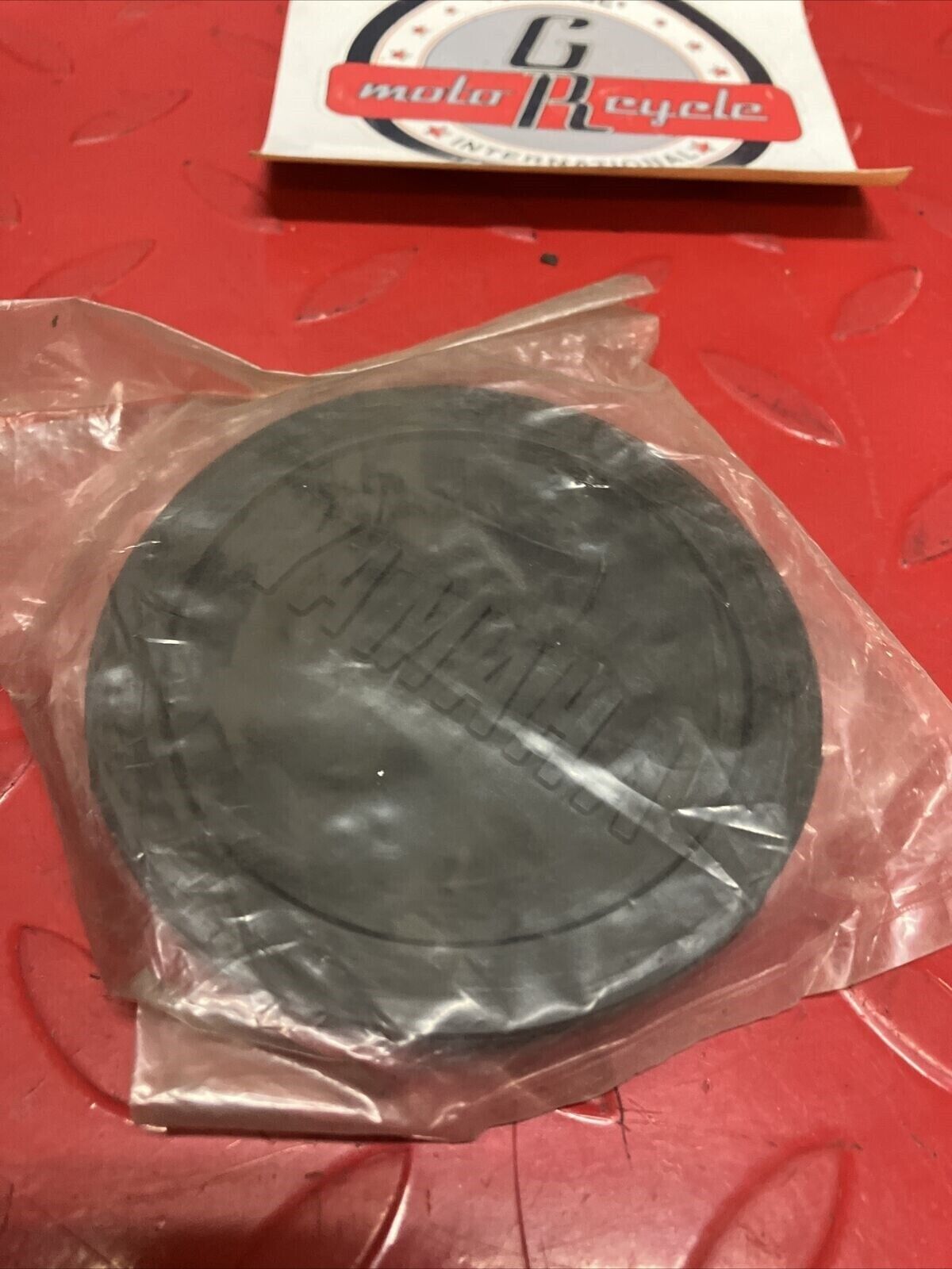 NOS YAMAHA ET250 ET300 ET340 METER COVER 8G5-83559-01-00 Y65