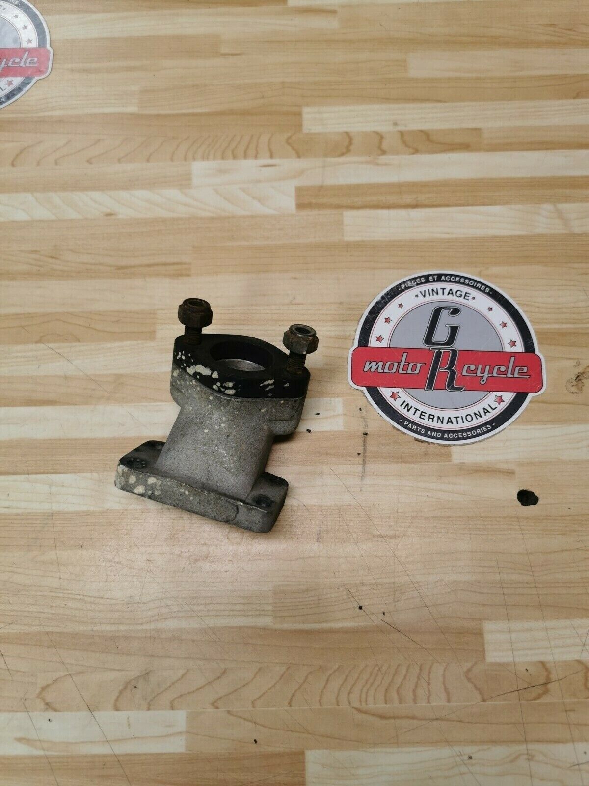 Bultaco Sherpa S 175 Model 44 cylinder carburetor intake manifold 1968 1969