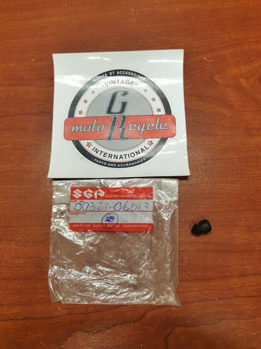 NOS Suzuki GV1400 LT-4 TC125 TM250 TM400 TS250 TS75 CUSHION 09321-06013 S19