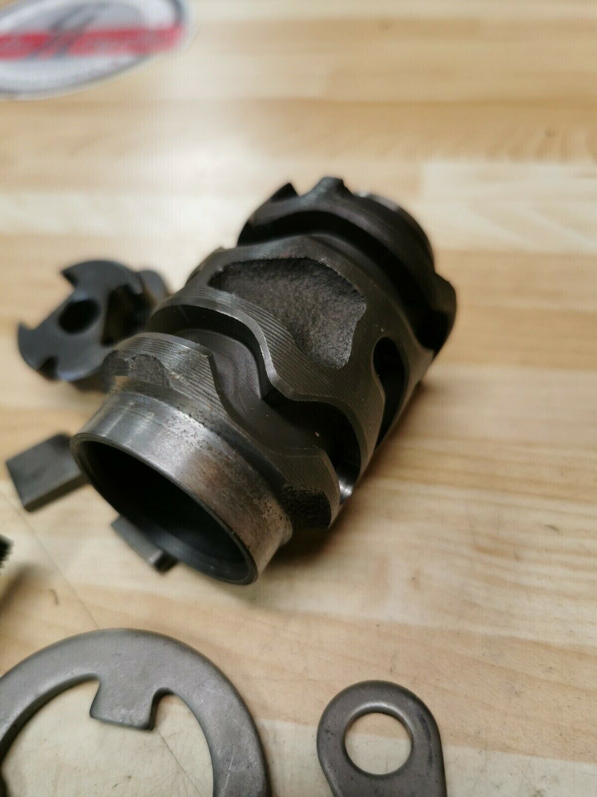 Honda CR250R 1985 gearshift gear shift drum cam center pawl ratchet spring