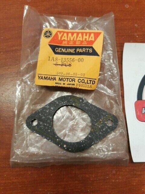 NOS Yamaha XS500 MANIFOLD GASKET 1A8-13556-00-00 SUB 1A8-13556-01-00 Y143