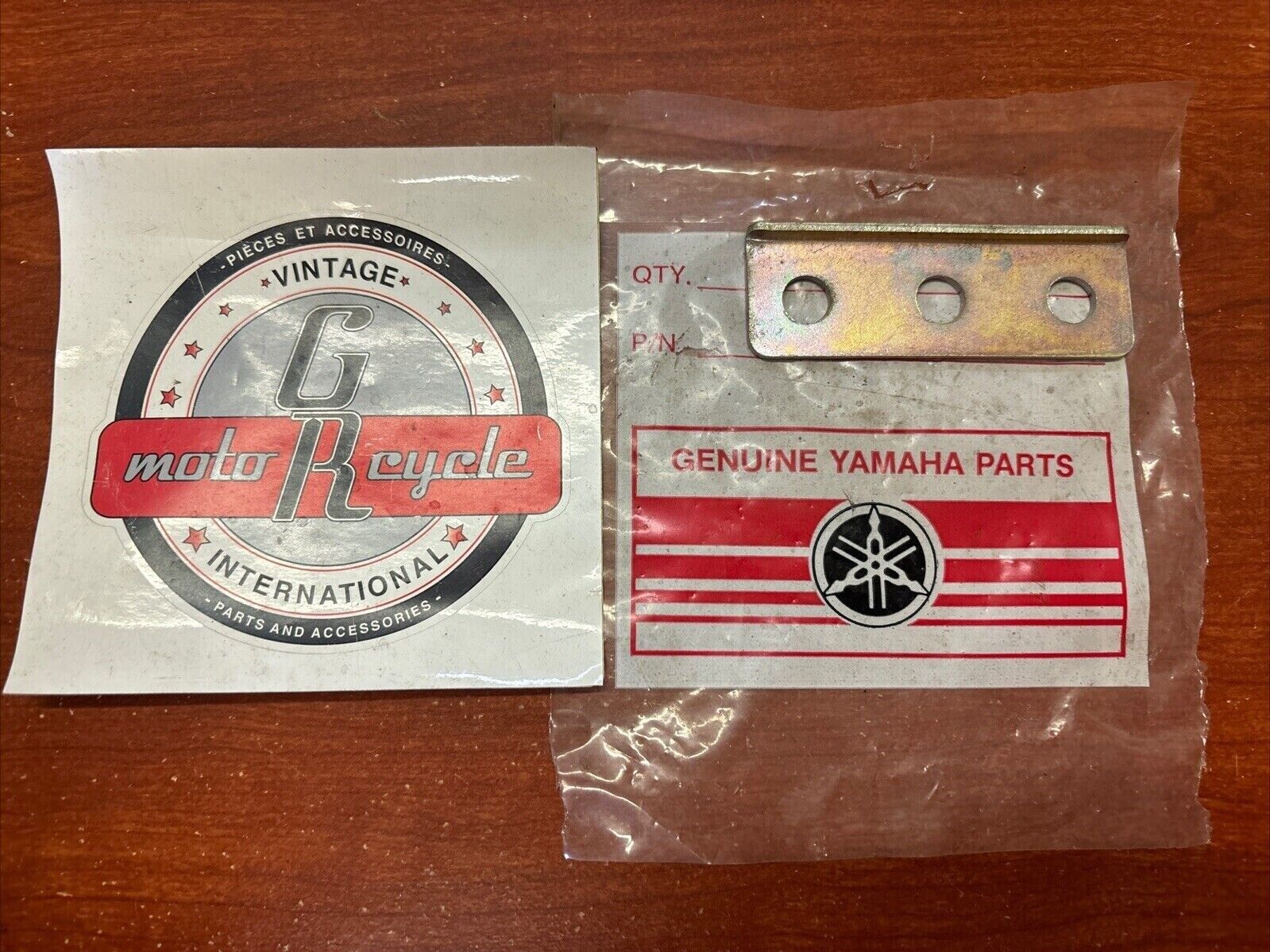 NOS Yamaha CS5 RD125 RD200 YL1 SPECIAL WASHER 132-27417-00-00 Y182